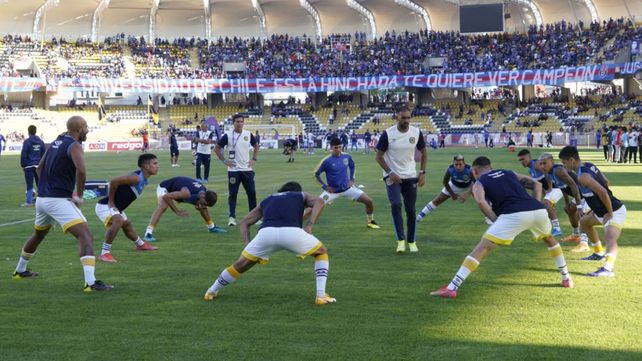 El plantel canalla en la previa de la disputa del partido ante la U de Chile.