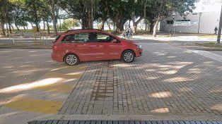 Habilitaron por completo el tránsito sobre el manda peatón de Av. Almirante Brown y Calcena