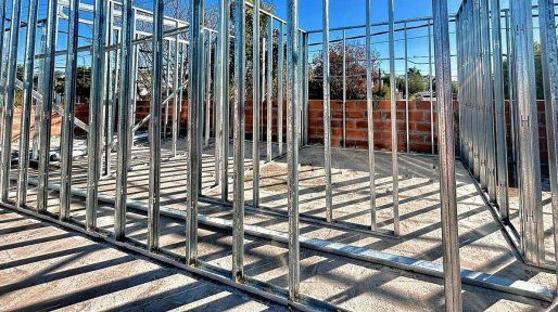 Otra denuncia contra una constructora de Paraná: sacó un préstamo por una casa que nunca terminaron