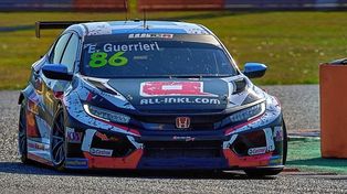 El argentino Esteban Guerrieri fue tercero este domingo en República Checa por el Mundial de Turismo.