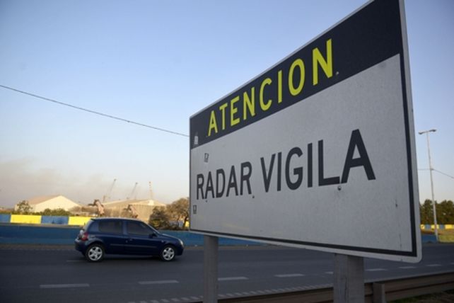 Radares bajo la lupa: Santa Fe revisa el sistema de cinemómetros y sus acuerdos con la Nación