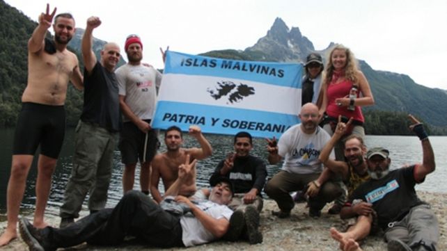 Por la soberanía. Partieron dos columnas hacia el lago Escondido.