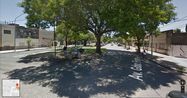 Denunció el robo de dólares, joyas y un arma de guerra con tres cargadores