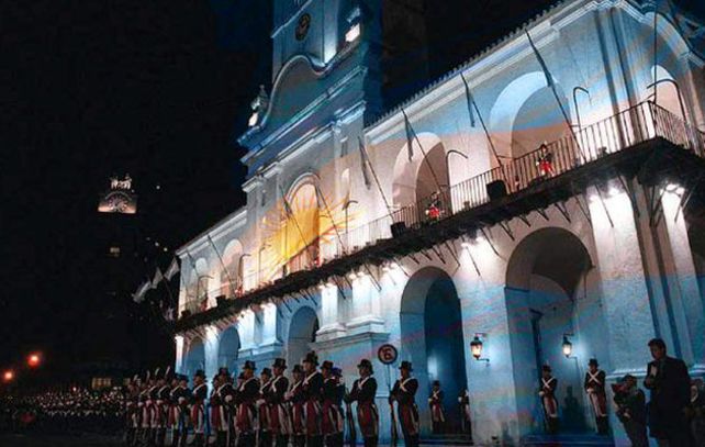 El cabildo porteño fue el escenario en el que transcurren las reuniones que desembocaron en la emancipación de la Nación.