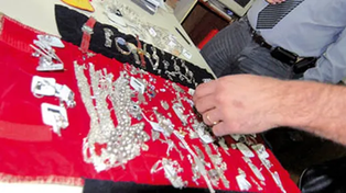 El material robado de la joyería fue recuperado en el momento.