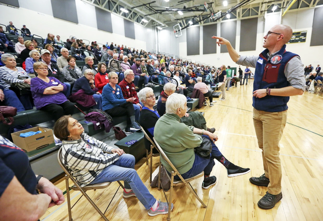 La asamblea de un caucus en Iowa durante la anterior campa&ntilde;a presidencial, en 2020. 