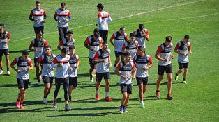 Patronato buscará cortar con la serie de dos derrotas y un empate ante Atlético, en Tucumán.