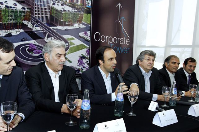 Corporate Tower: una recorrida por las obras del complejo de oficinas y estacionamiento