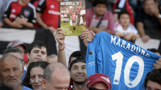 Las mejores fotos de la fiesta de Maradona en el Coloso