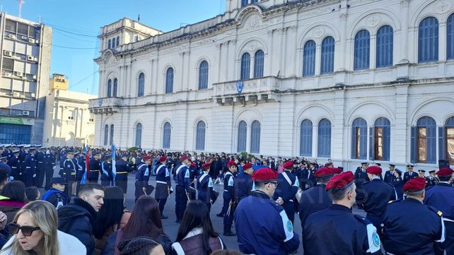 Paraná: honraron a Manuel Belgrano en Plaza Mansilla