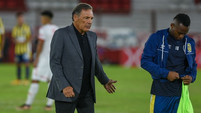 Russo decidió que Central juegue de diferentes formas a lo largo del torneo. El próximo será otra vez en el Gigante.