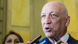 Para Bonfatti las decisiones del gobierno nacional son equivocadas y precipitadas