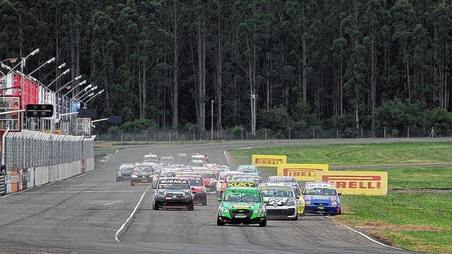 El trazado uruguayense volverá a recibir a las tres divisionales del Turismo Pista que tiene más de 140 autos por fecha.