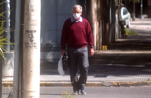 Coronavirus: una localidad santafesina multa con $500 a quienes no usan barbijo