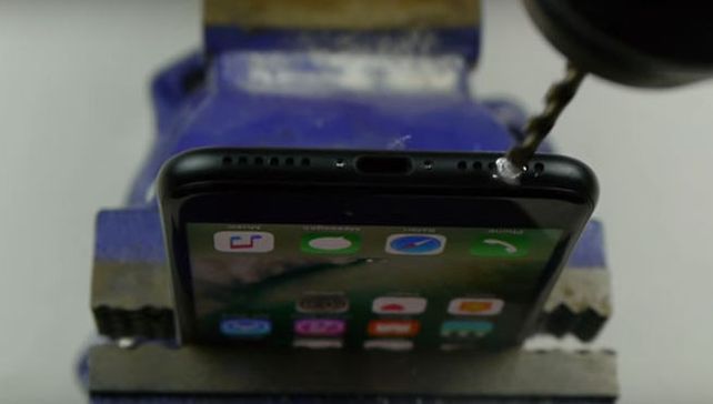 ¿Por qué los usuarios del iPhone 7 están perforando sus celulares? ¿Por qué los usuarios del iPhone 7 están perforando sus celulares?