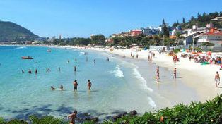 ¿Acto fallido? Paró a cargar nafta cuando volvía de vacaciones y olvidó a su mujer