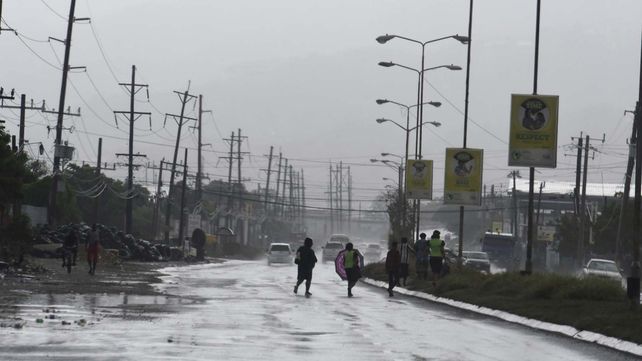 El huracán Matthew devastó Haití y castigó a Cuba en su camino hacia Bahamas y Florida