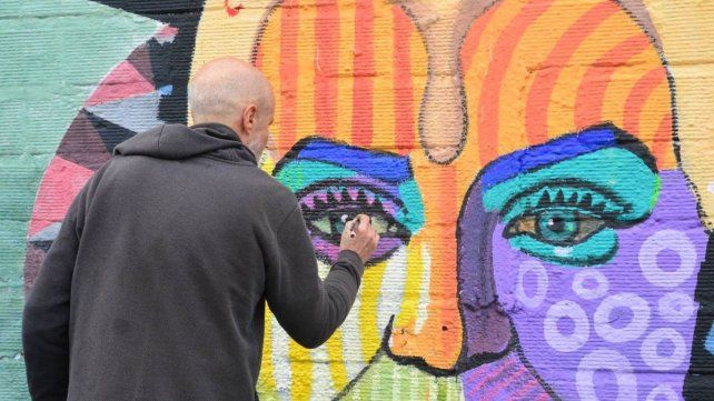 Más de 50 artistas participaron del Encuentro Provincial de Muralismo en Maciá