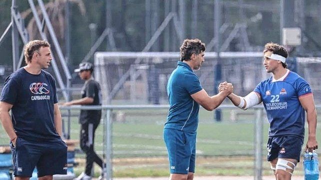 Nacho Fernández Lobbe se hizo presente en el entrenamiento de Capibaras XV.
