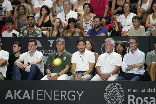 Pullaro, en el palco oficial. El gobenador Maximiliano Pullaro concurrió ayer a presenciar la final del YPF Rosario Challenguer y lo hizo desde una platea del palco oficial de Jockey Club.