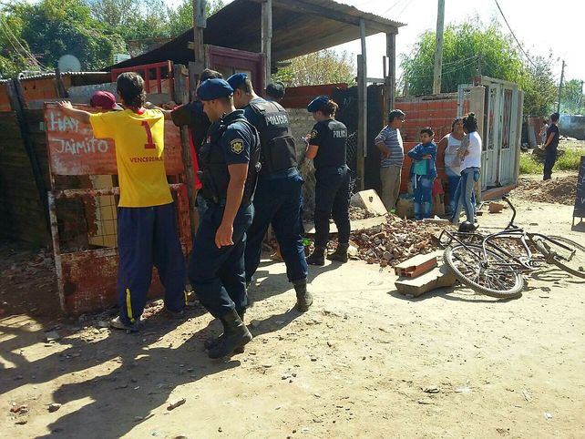 Colastiné: dos ladrones sorprendidos y perseguidos que cayeron con todo lo robado