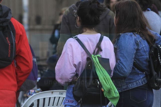 Los pañuelos verdes marcan presencia en las protestas sociales