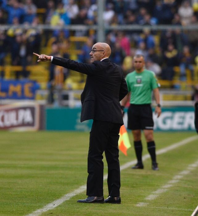 Central lo intentó todo para llegar al gol pero no pudo con la muralla Broun y fue empate