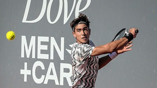 Francisco Comesaña pasa por un gran presente y accedió a los cuartos de final del Challenger de Buenos Aires.