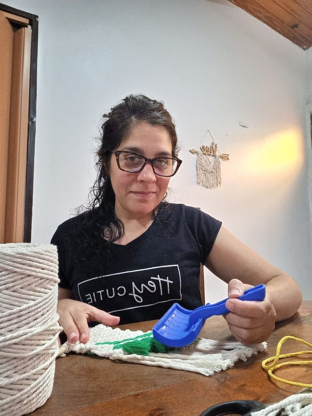 En Eva Taller de Arte y Manualidades se dan cita mujeres de todas las edades para aprender esta antigua técnica que hoy marca tendencia en diseño