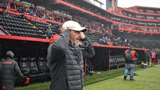 Martín Minella definió su futuro en Colón tras dejar de ser el técnico principal