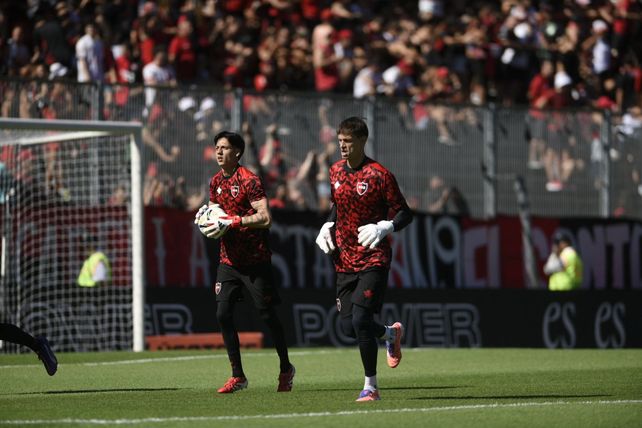 Josué Reinatti y Williams Barlasina, los arqueros suplente y titular de Newell's.