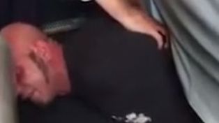 Una pelea en plena vuelo entre un pasajero y un piloto de avión causa pánico