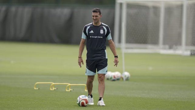 Lionel Scaloni despeja las dudas en el once de la Selección Argentina en el último entrenamiento antes de Cabo Verde