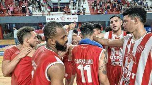 Unión visitará a Oberá, en lo que será el debut de Gabriel Piccato al frente del equipo rojiblanco.
