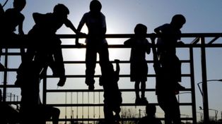 La decisión de adoptar implica cumplir el deseo de ser padres, pero también&nbsp; de aceptar a niños que ya tienen una historia.
