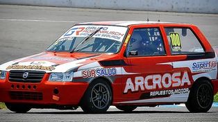 El piloto Lucas Canteli competirá con un Fiat Uno en la nueva temporada del Car Show Santafesino.