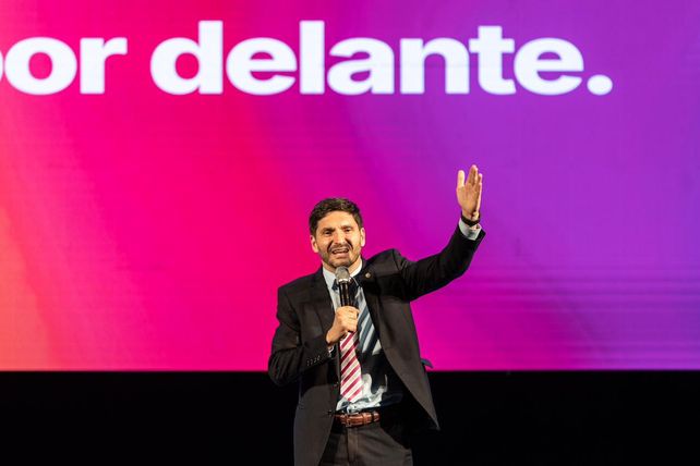 El gobernador Maximiliano Pullaro reúne a todo su equipo para reforzar la búsqueda de la eficiencia en la gestión.&nbsp;