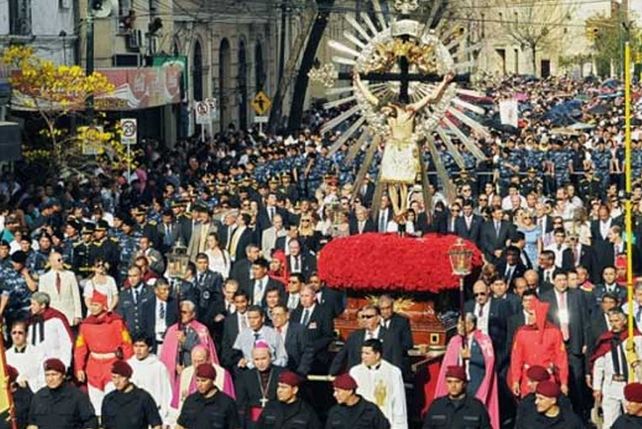 Con la procesión del Milagro, Salta vive su mayor fiesta religiosa
