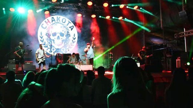 Con el cierre de Turf y Catupecu Machu la primera noche de la Fiesta Nacional de la Playa fue todo un éxito