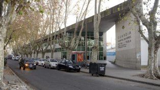 Un bebé fue baleado en un ataque a tiros en zona sur de Rosario cuando iba al kiosco con su papá