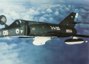 A 32 años de la guerra, un aviador recordó cómo hundió un barco inglés
