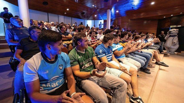 En el auditorio del Banco Macro de Rosario