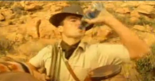 Un comercial que promociona un agua mineral hace furor en la web