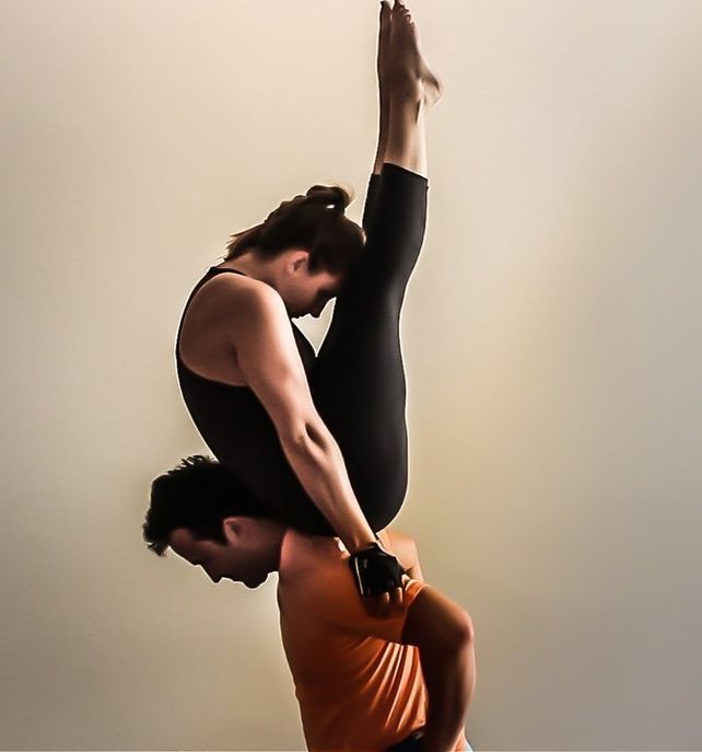 Los 7 beneficios de practicar Acroyoga