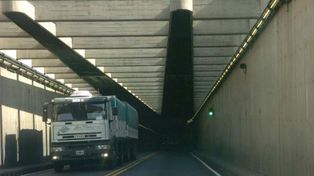 Agentes de API realizan controles en el Túnel Subfluvial exigiendo el COT