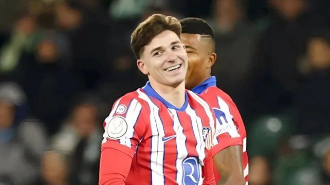 Julián Álvarez es la amenaza de la que el Barcelona debe cuidarse.