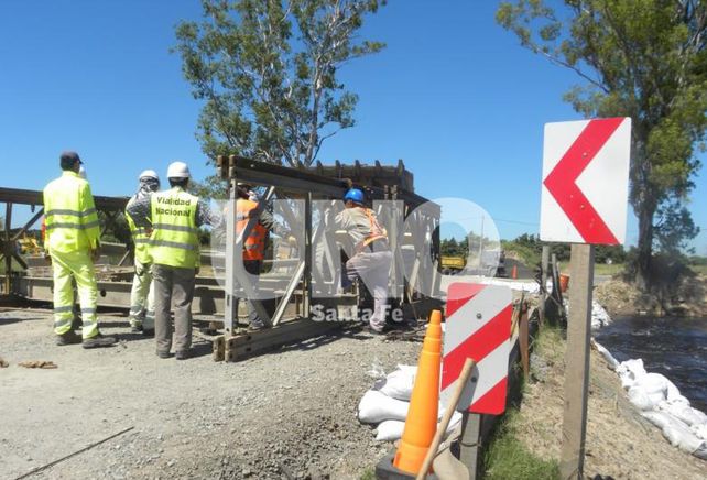 Imágenes de la instalación del puente Bailey en Coronda.