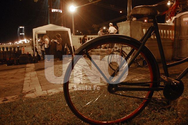 Última noche de rodaje del cortometraje “Puente” y un nuevo corte en el Colgante