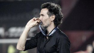 Eduardo Domínguez se despide de Estudiantes de La Plata para emigrar a Brasil