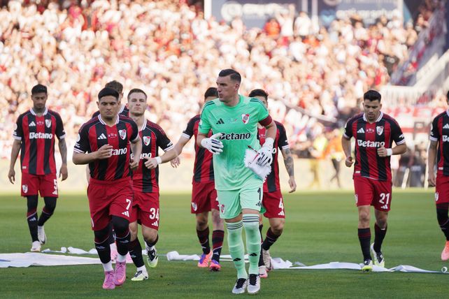El Millonario tendrá plantel limitado para enfrentar a Sarmiento.